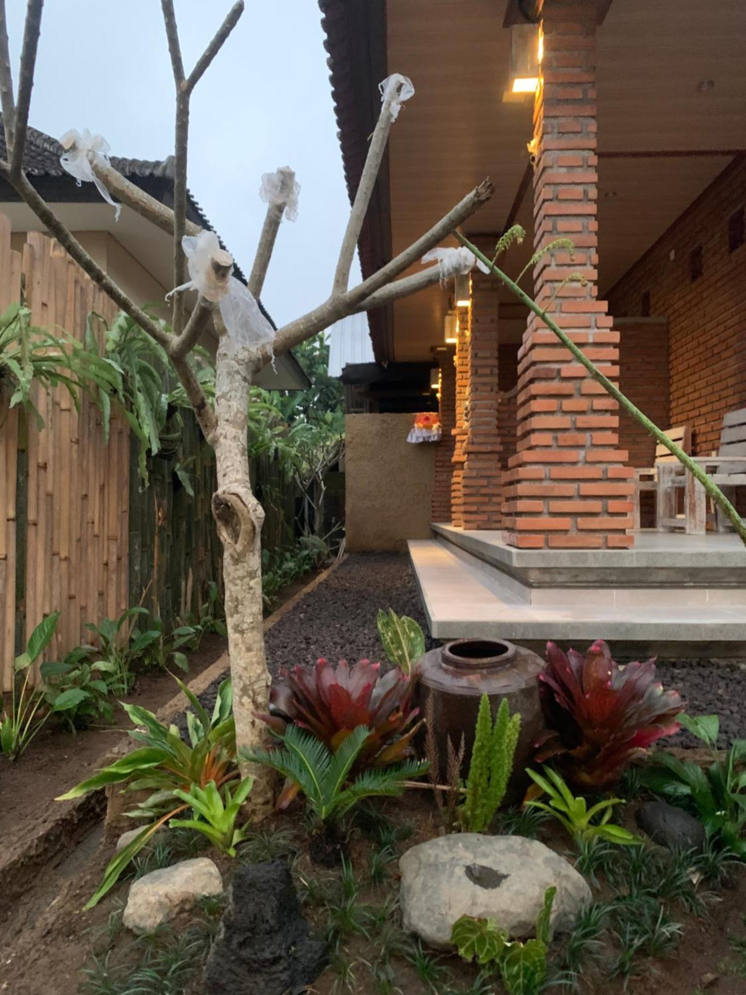 Ambara Guest House Tampaksiring Exterior photo