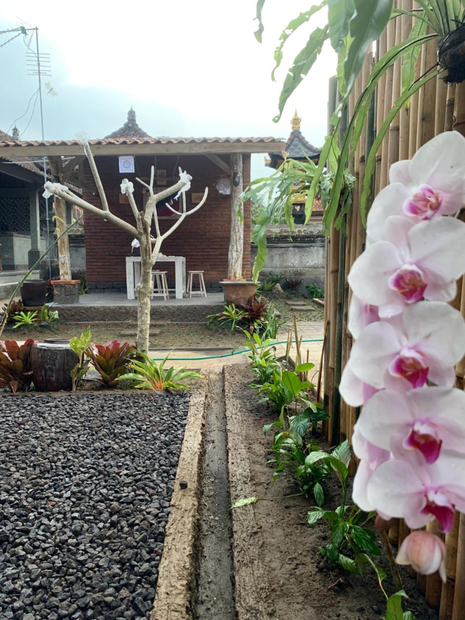 Ambara Guest House Tampaksiring Exterior photo